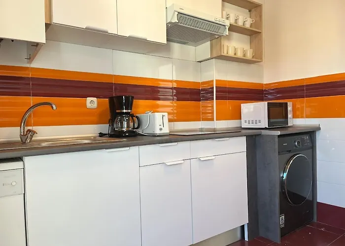 Cozy With Large Balcony In Azkoitia